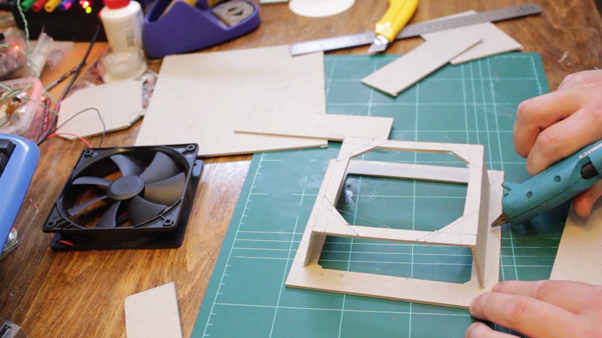 How to make a solder fume extractor Part 1 Made2Hack